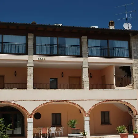 Il Colombaro 4*